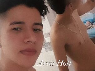 Aron_Hott