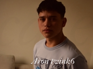 Aron_twink6