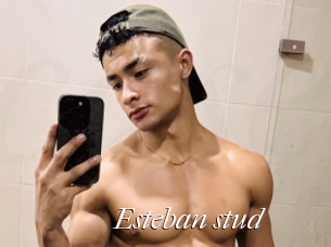Esteban_stud