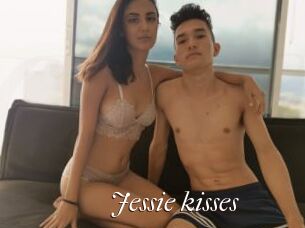 Jessie_kisses