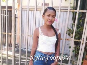 Kylie_cooperr