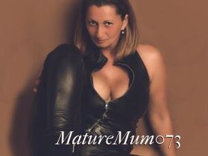 MatureMum073
