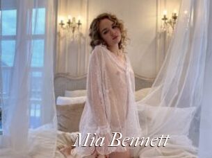 Mia_Bennett