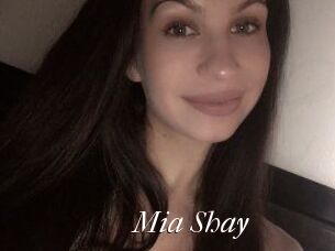 Mia_Shay