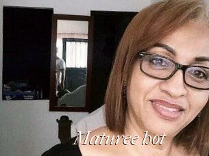 Maturee_hot