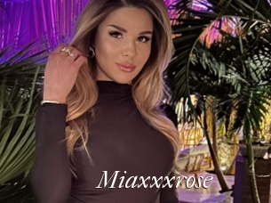 Miaxxxrose